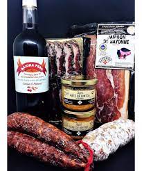 Lot "Apéritif" 1/8 de Jambon  + 1 Paté Piment d'Espelette + 1 Saucisson Pur Porc                                       +1 Saucisson au Piment d'Espelette	1.170 kg