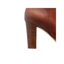 REDRESSAGE TALONS FEMME